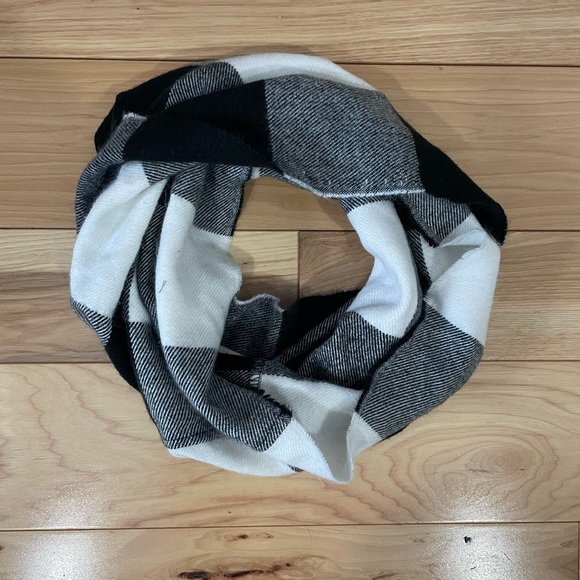 Black and White Plaid Infinity Scarf - Picture 1 of 1